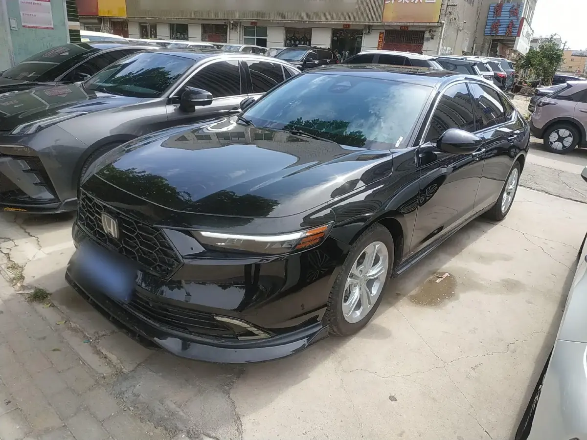 2024 Honda Accord 1.5T 192HP L4 CVT