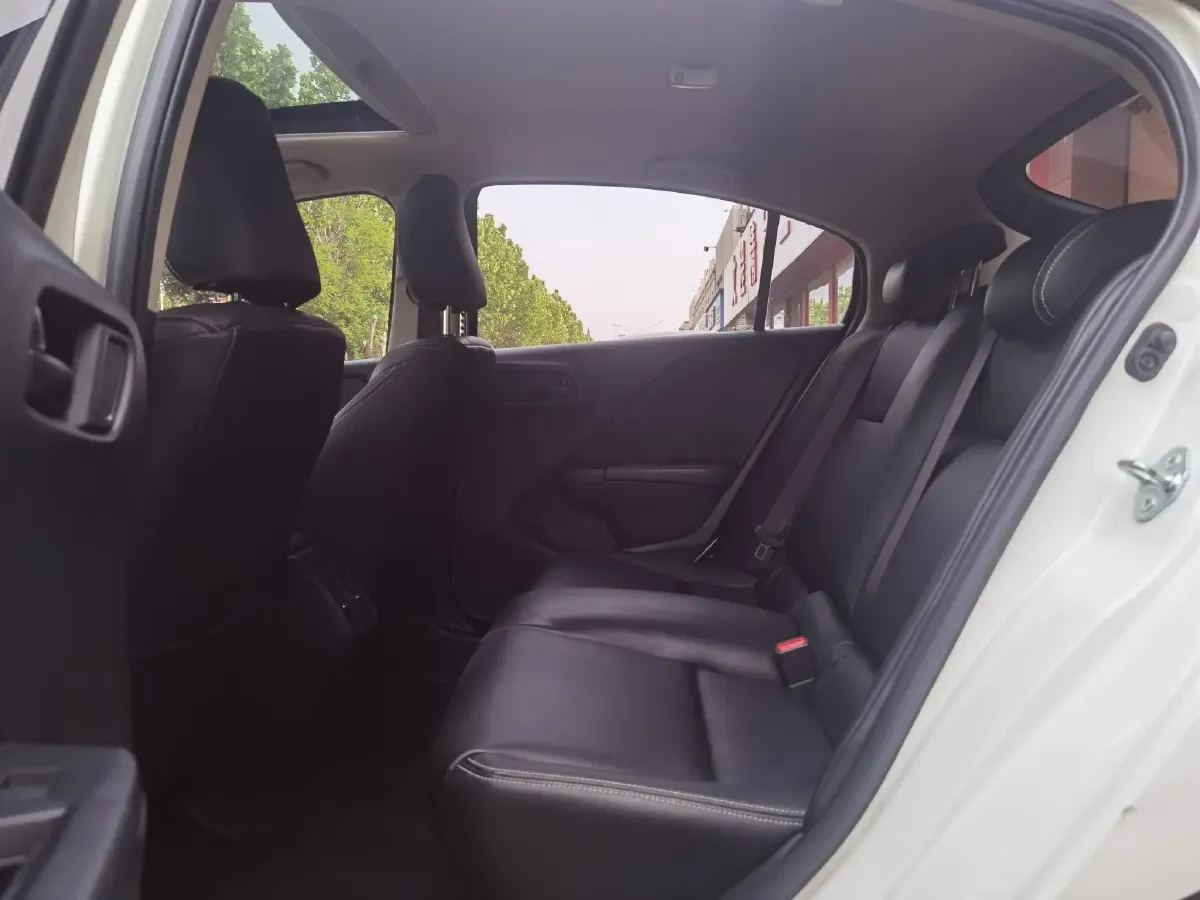 2017 Honda Gienia 1.5L 131HP L4 CVT,autocango,china used car exporter,china ev exporter,chinese used car exporter,chinese used ev exporter