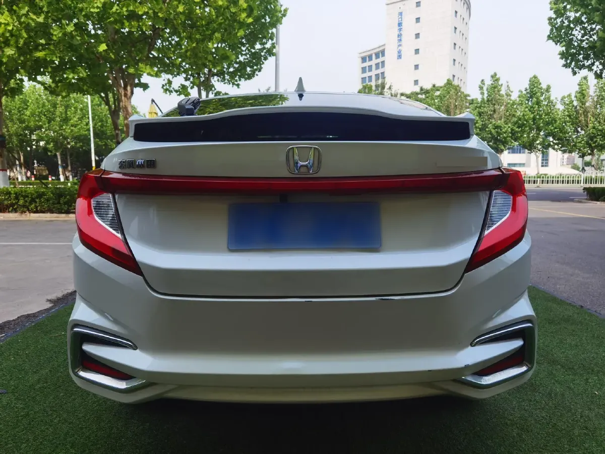 2017 Honda Gienia 1.5L 131HP L4 CVT,autocango,china used car exporter,china ev exporter,chinese used car exporter,chinese used ev exporter