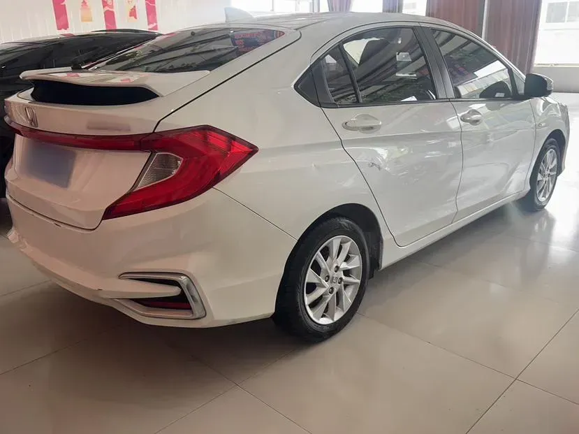 2017 Honda Gienia 1.5L 131HP L4 CVT,autocango,china used car exporter,china ev exporter,chinese used car exporter,chinese used ev exporter