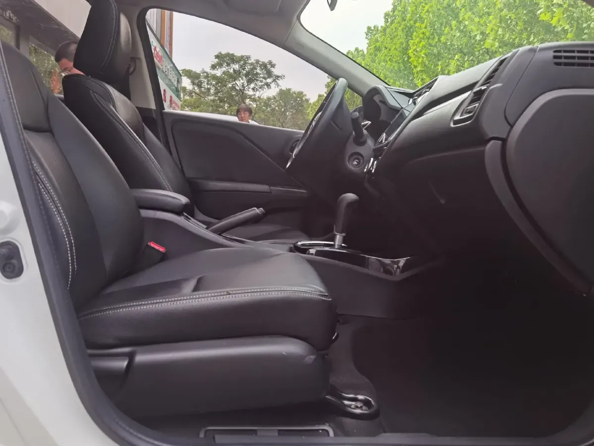 2017 Honda Gienia 1.5L 131HP L4 CVT,autocango,china used car exporter,china ev exporter,chinese used car exporter,chinese used ev exporter