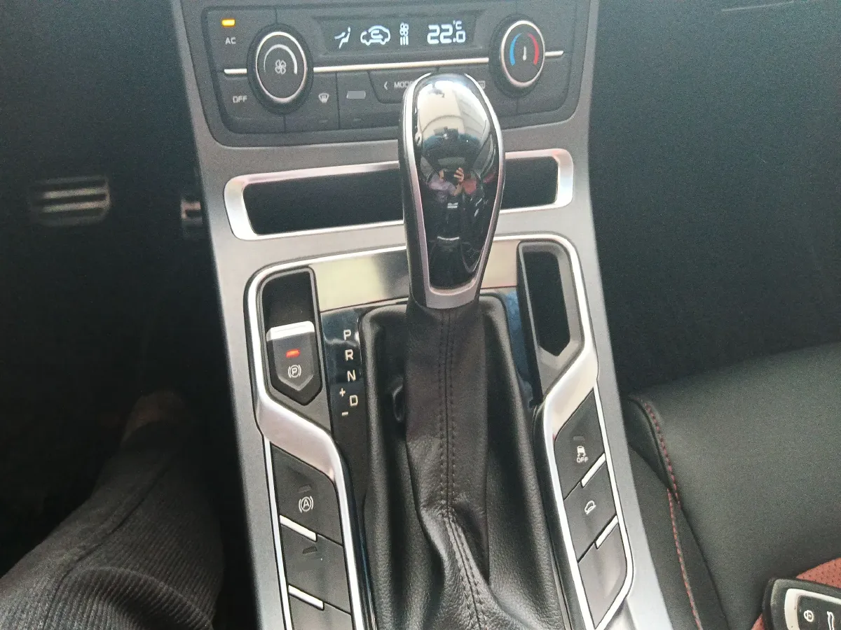 2019 Geely Vision S1 1.5L 109HP L4 CVT,autocango,china used car exporter,china ev exporter,chinese used car exporter,chinese used ev exporter