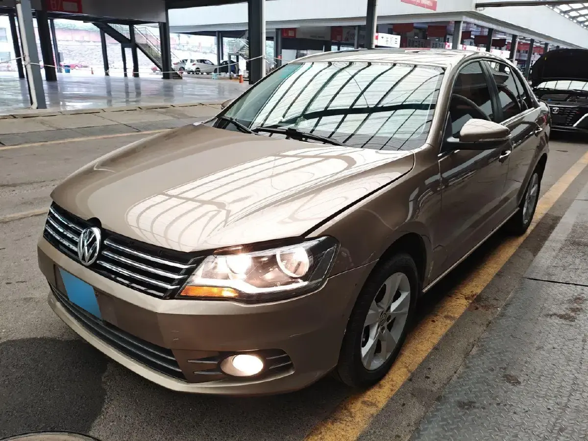 2014 Volkswagen Bora 1.6L 105HP L4 6AT
