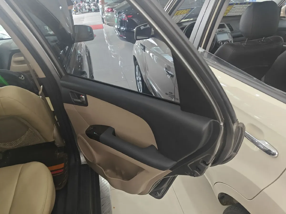 2013 Kia Sportage 2.0L 142HP L4 4AT,autocango,china used car exporter,china ev exporter,chinese used car exporter,chinese used ev exporter