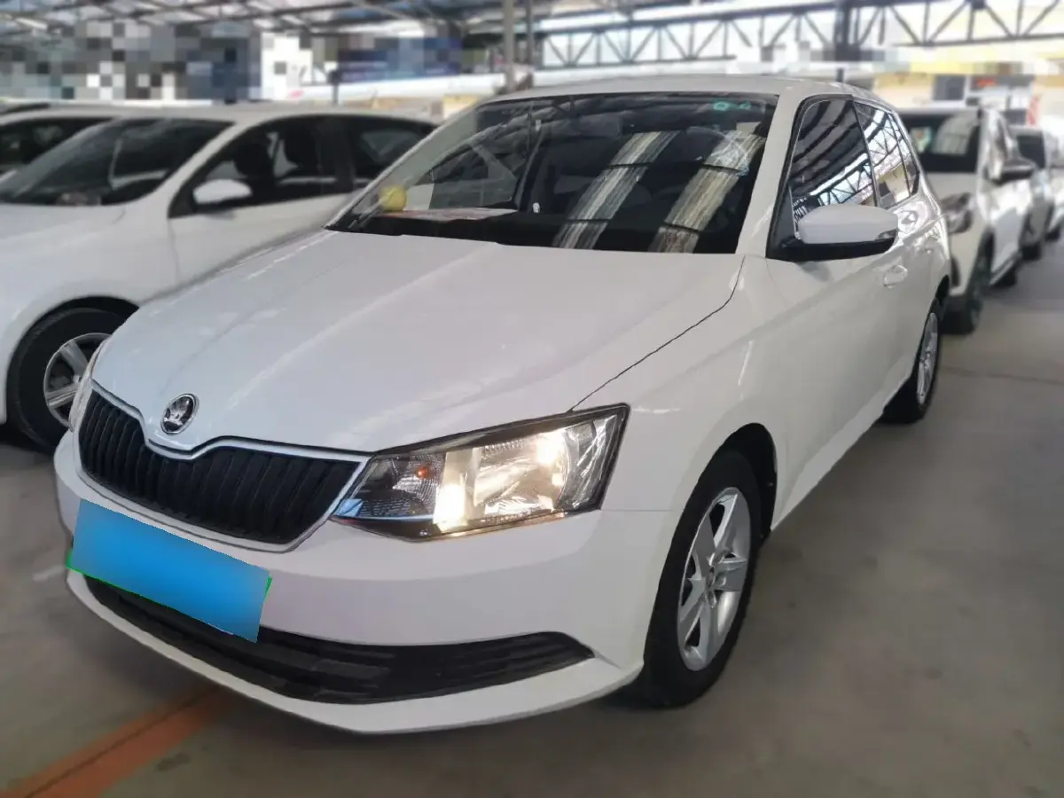2017 Skoda Fabia 1.4L 90HP L4 6AT