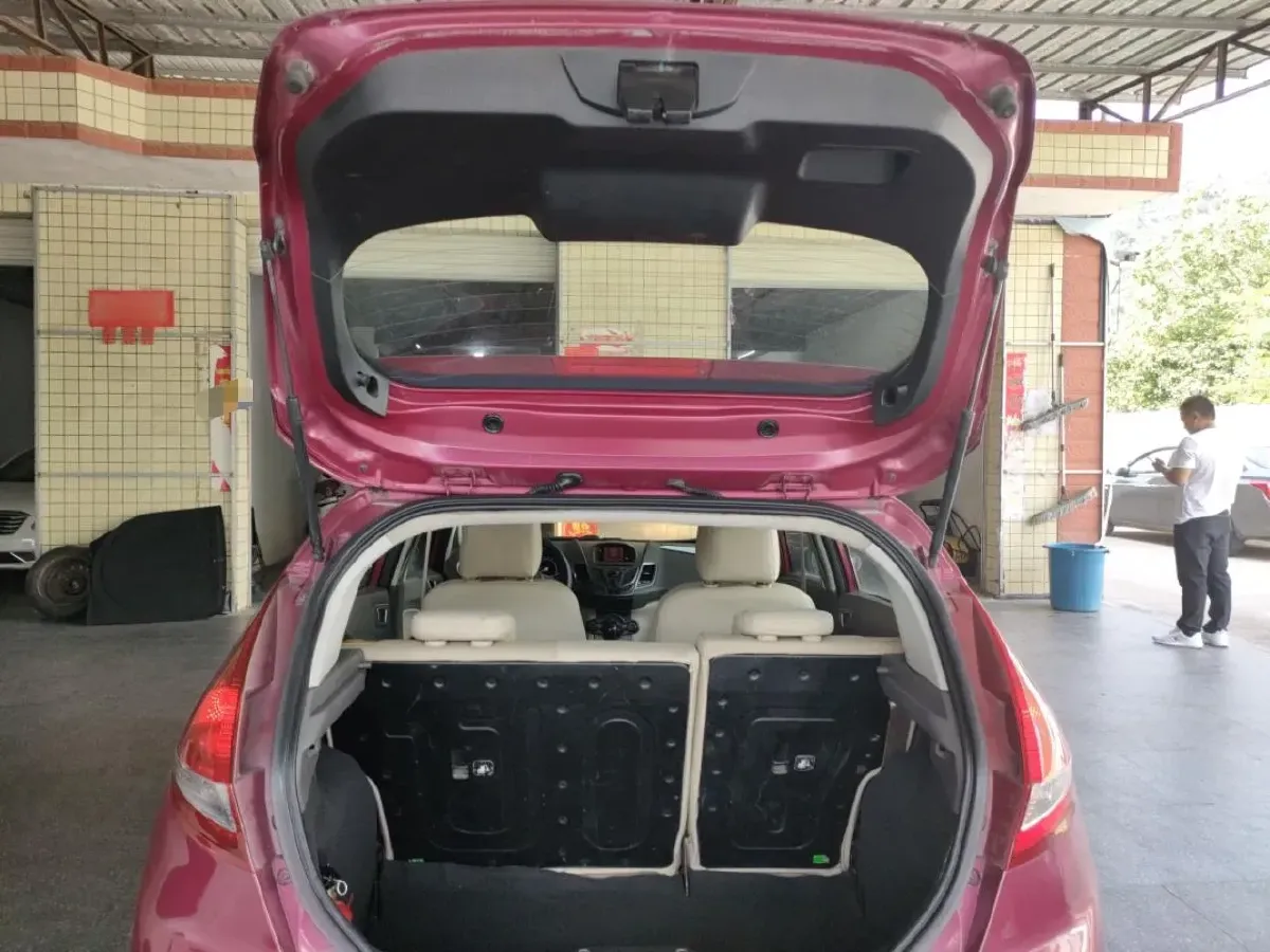 2011 Ford Fiesta 1.5L 103HP L4 4AT,autocango,china used car exporter,china ev exporter,chinese used car exporter,chinese used ev exporter