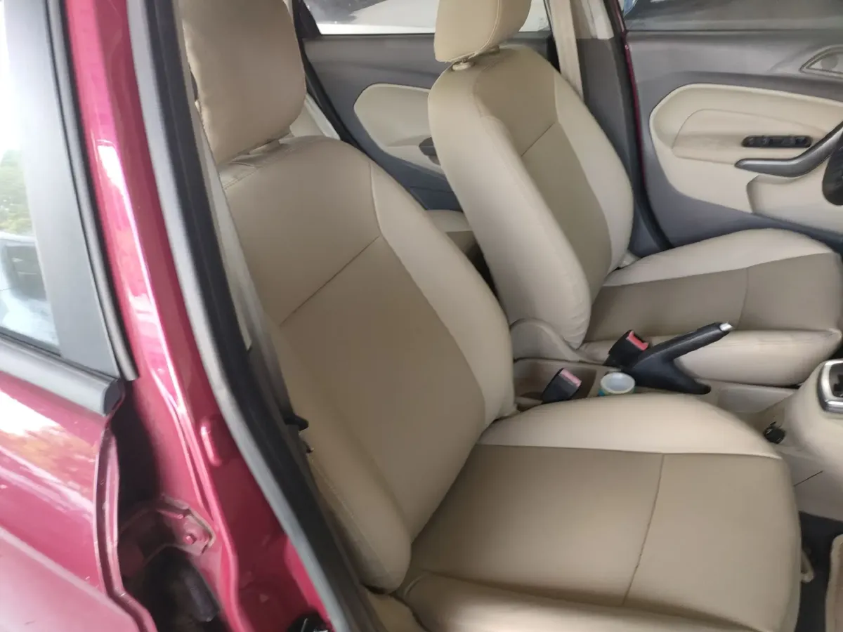 2011 Ford Fiesta 1.5L 103HP L4 4AT,autocango,china used car exporter,china ev exporter,chinese used car exporter,chinese used ev exporter