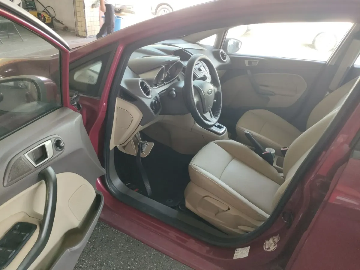 2011 Ford Fiesta 1.5L 103HP L4 4AT,autocango,china used car exporter,china ev exporter,chinese used car exporter,chinese used ev exporter