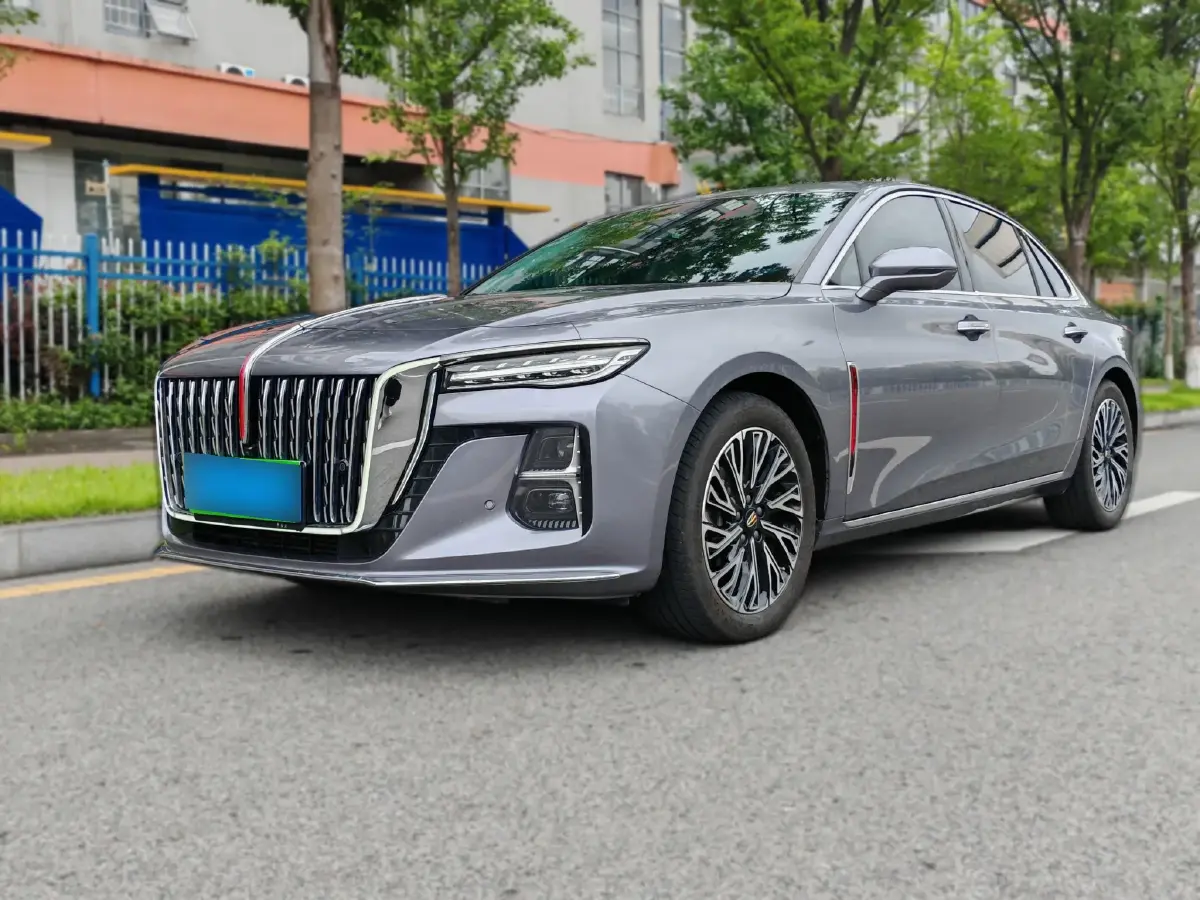 2024 HongQi H5 2.0T 224HP L4 8AT