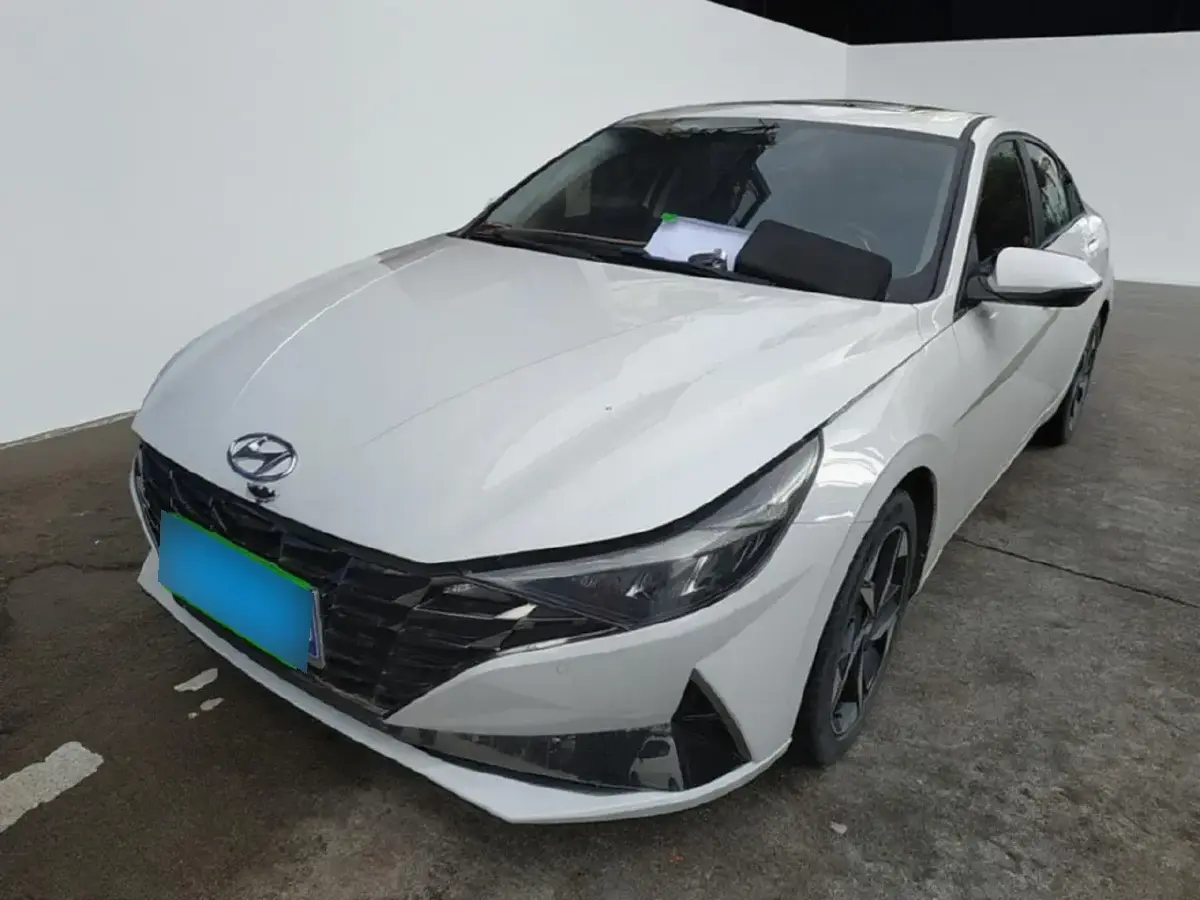 2022 Hyundai Elantra 1.5L 115HP L4 CVT