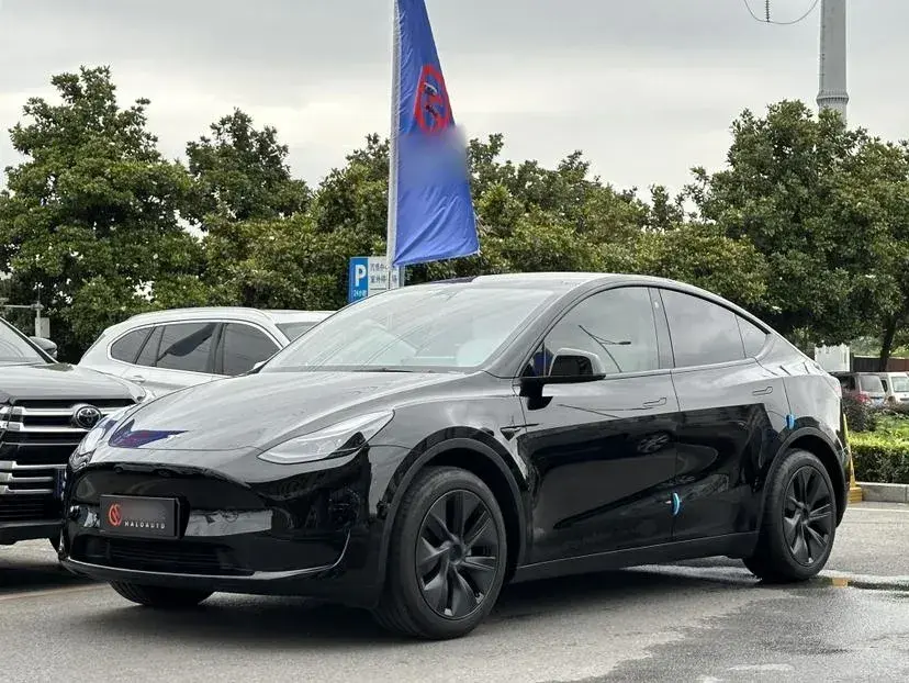 2023 Tesla Model Y BEV 60KWH