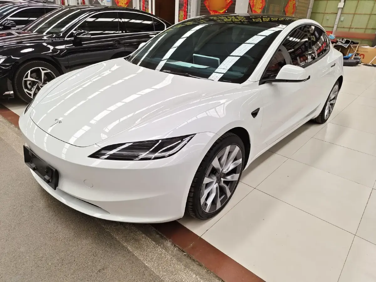 2023 Tesla Model 3 BEV 60KWH