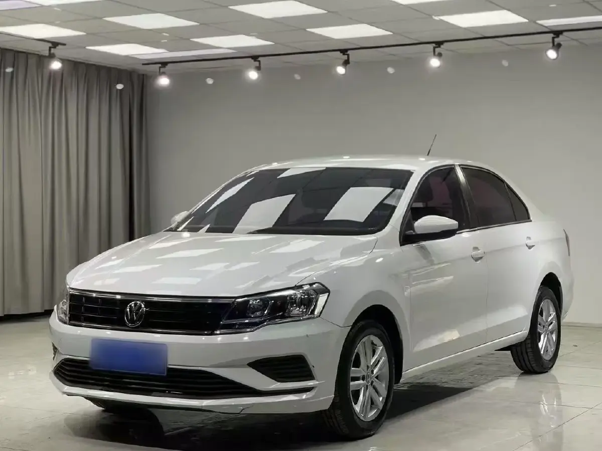 2019 Volkswagen Jetta 1.4L 90HP L4 5MT