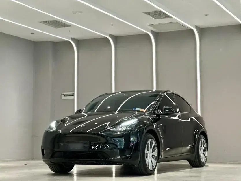 2022 Tesla Model Y BEV 60KWH