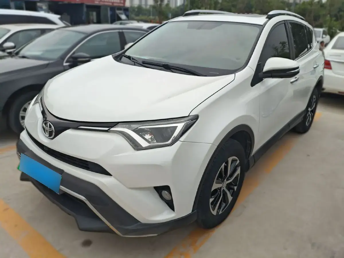 2018 Toyota RAV4 2.0L 151HP L4 CVT