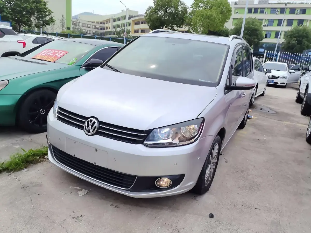 2011 Volkswagen Touran 1.4T 131HP L4 7DCT