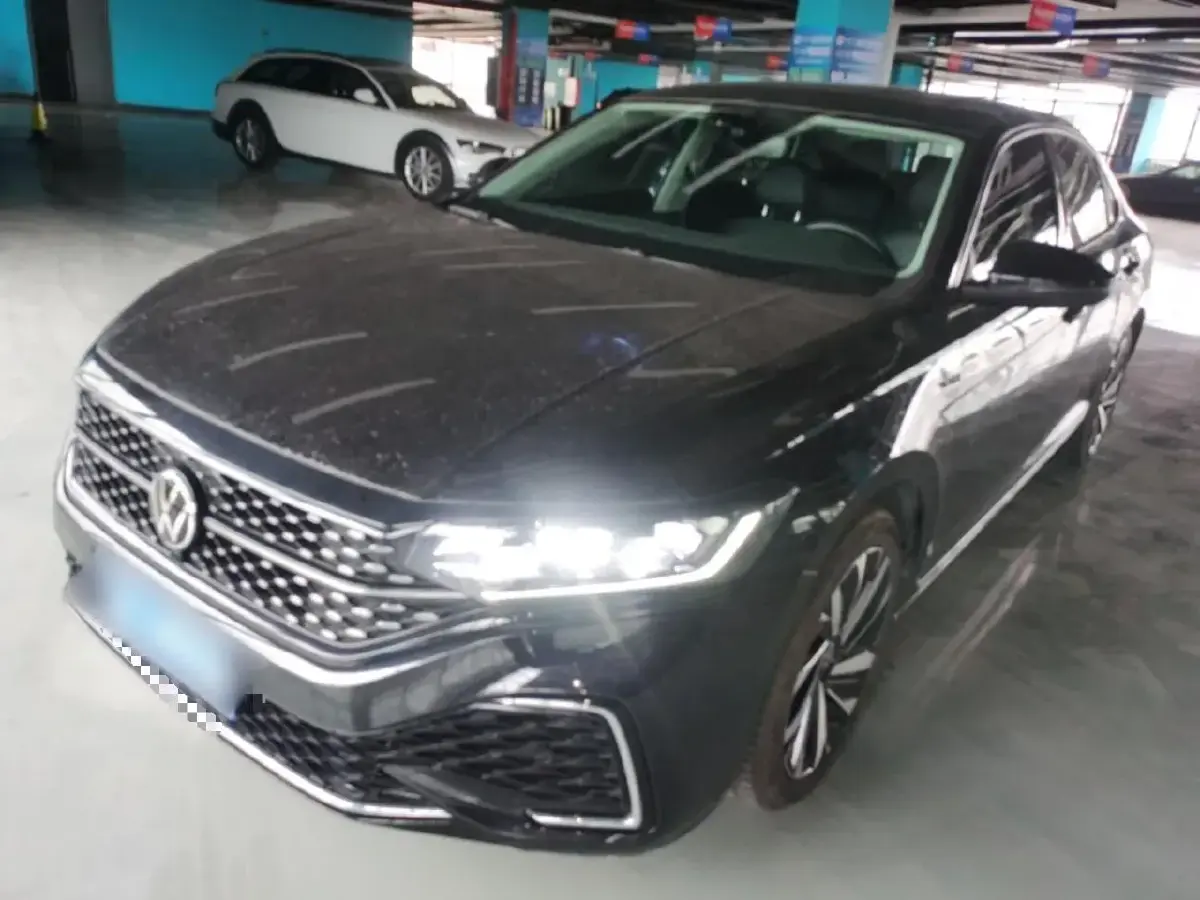 2022 Volkswagen Passat 2.0T 186HP L4 7DCT