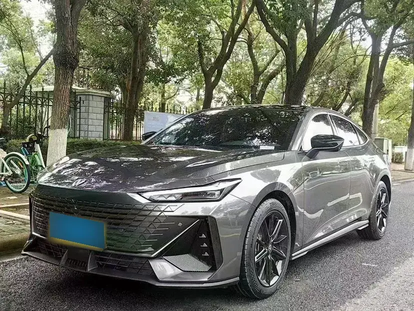 2022 ChangAn UNI-V 1.5T 188HP L4 7DCT