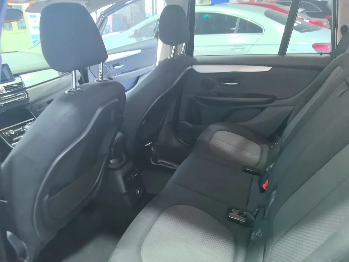 2015 BMW 2 Series SUV 1.5T 136HP L3 6AT,autocango,china used car exporter,china ev exporter,chinese used car exporter,chinese used ev exporter