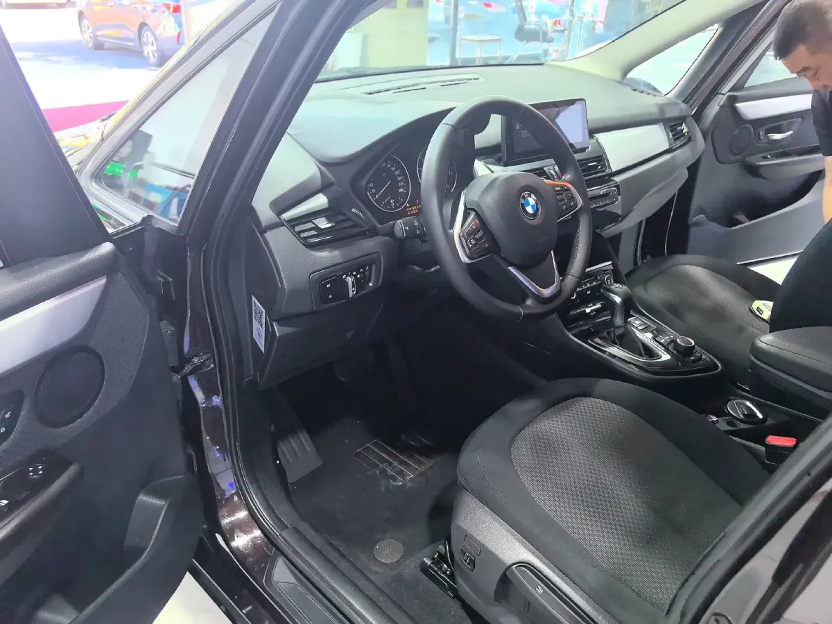 2015 BMW 2 Series SUV 1.5T 136HP L3 6AT,autocango,china used car exporter,china ev exporter,chinese used car exporter,chinese used ev exporter