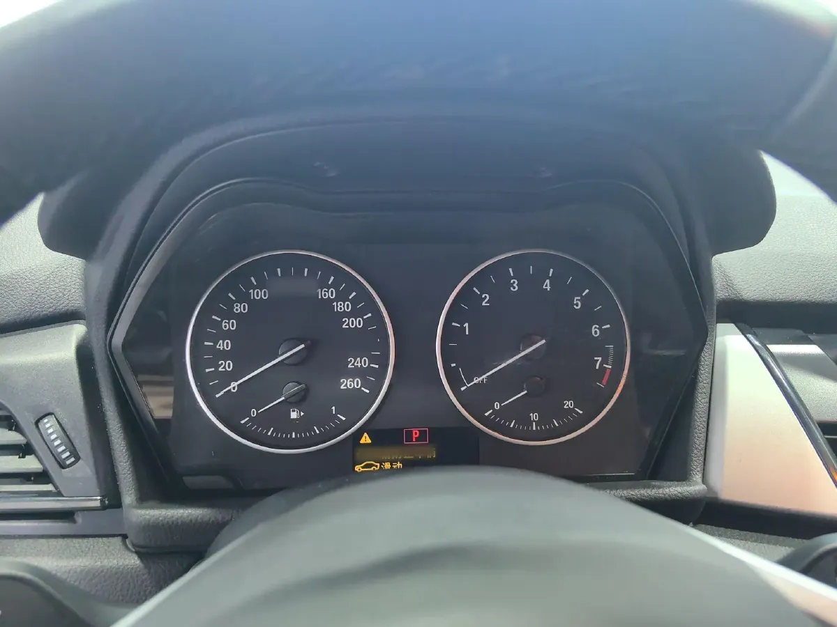 2015 BMW 2 Series SUV 1.5T 136HP L3 6AT,autocango,china used car exporter,china ev exporter,chinese used car exporter,chinese used ev exporter