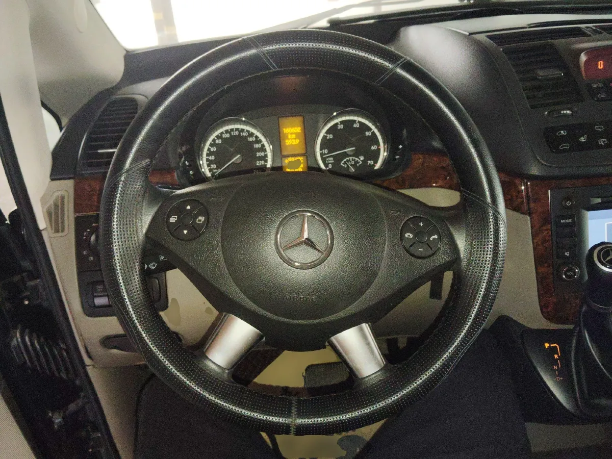 2012 Mercedes-Benz Viano 2.5L 190HP V6 5AT,autocango,china used car exporter,china ev exporter,chinese used car exporter,chinese used ev exporter