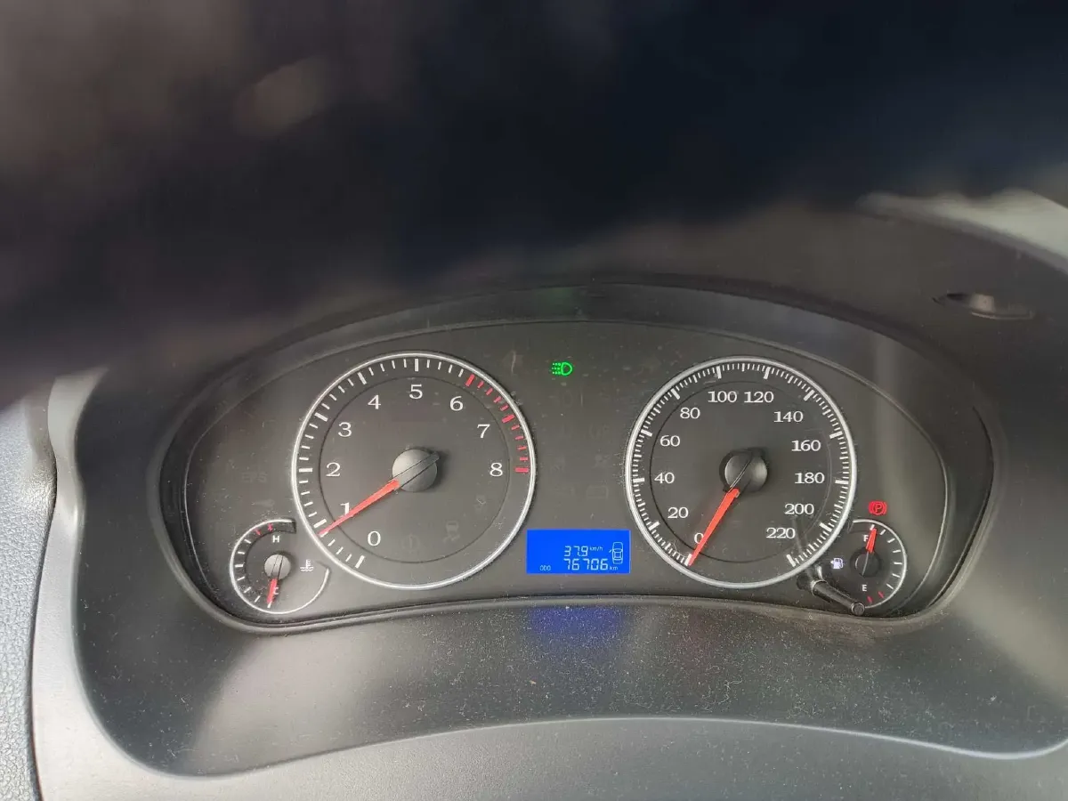 2016 Geely KingKong 1.5L 102HP L4 5MT,autocango,china used car exporter,china ev exporter,chinese used car exporter,chinese used ev exporter