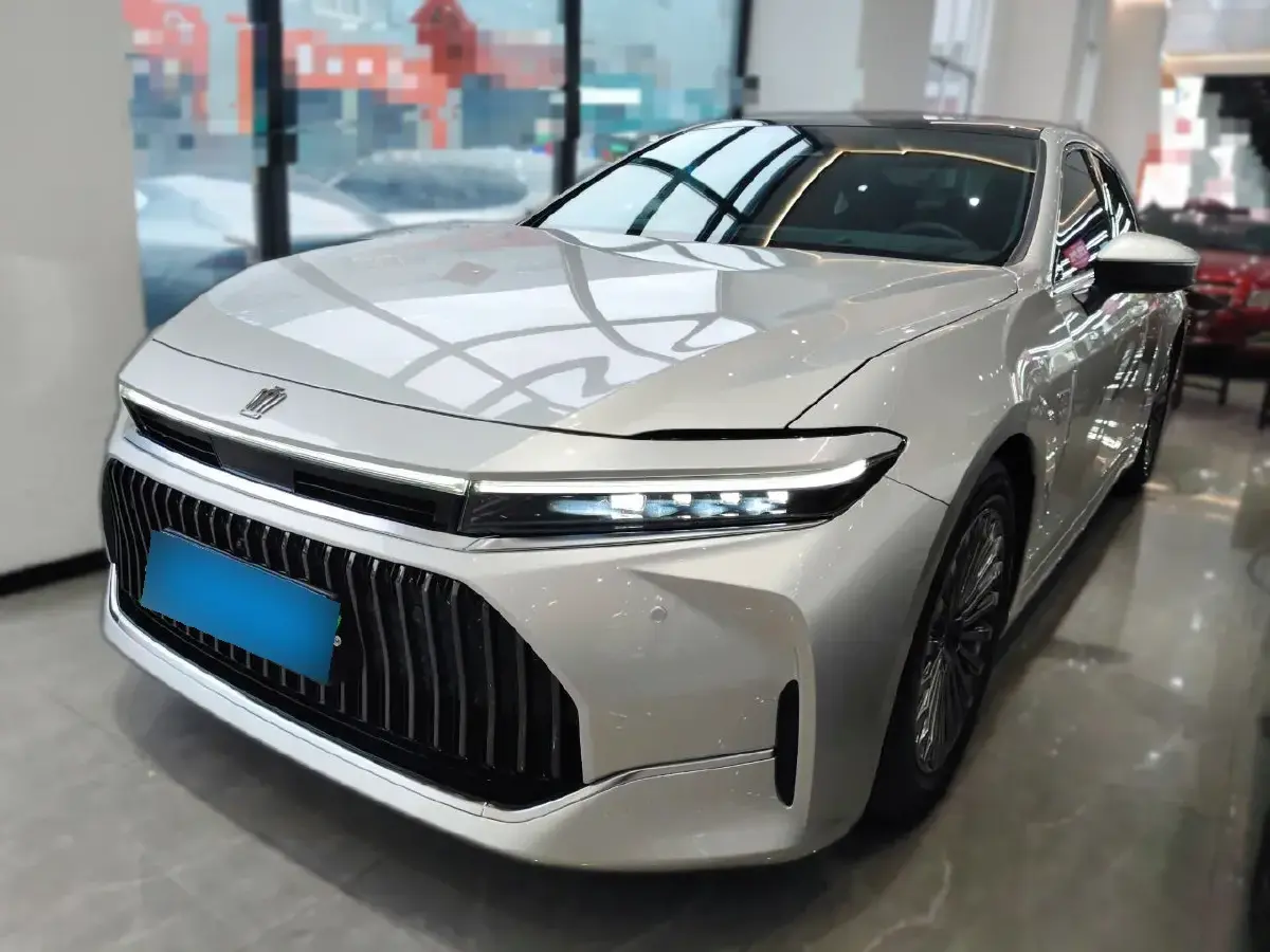 2024 Toyota Crown 2.5L 185HP L4 E-CVT Hybrid