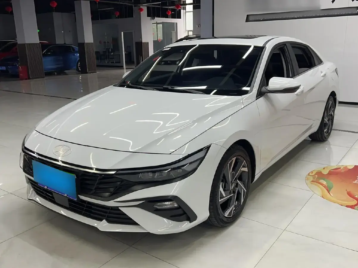 2023 Hyundai Elantra 1.5L 115HP L4 CVT