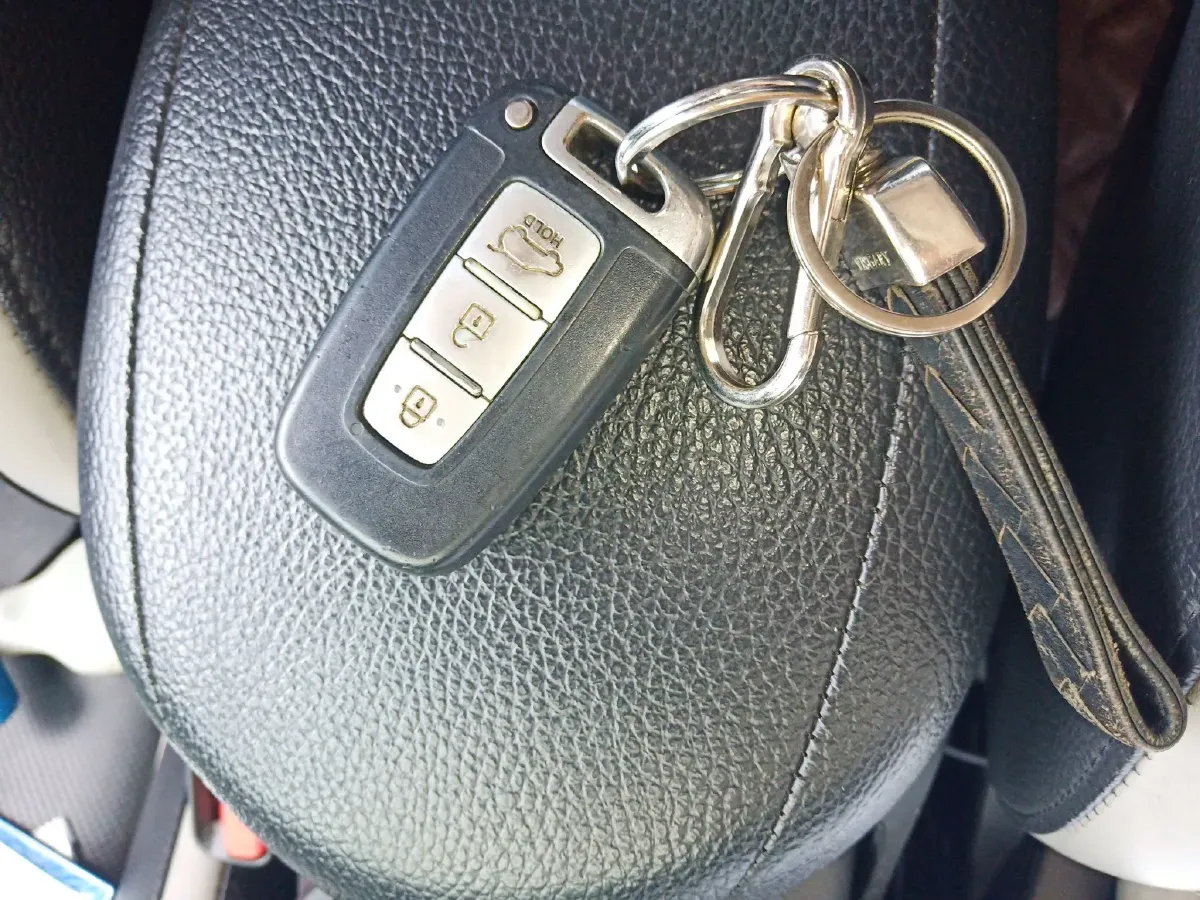 2012 Hyundai Veloster 1.6T 204HP L4 6AT,autocango,china used car exporter,china ev exporter,chinese used car exporter,chinese used ev exporter