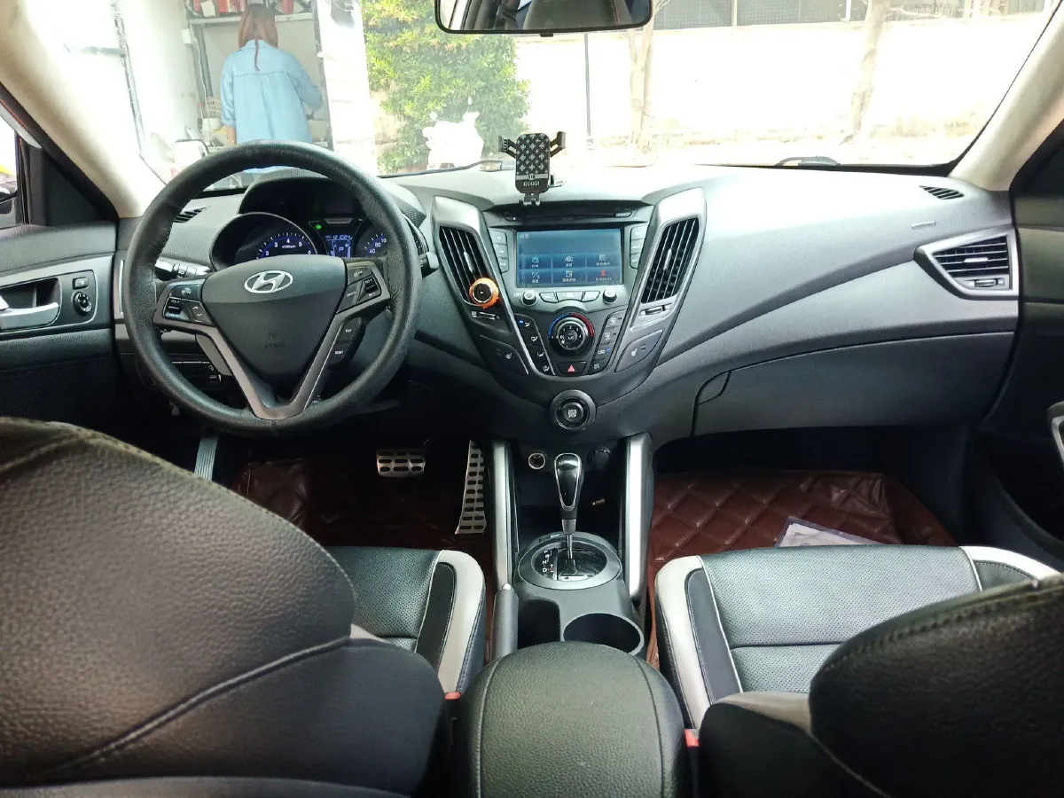 2012 Hyundai Veloster 1.6T 204HP L4 6AT,autocango,china used car exporter,china ev exporter,chinese used car exporter,chinese used ev exporter
