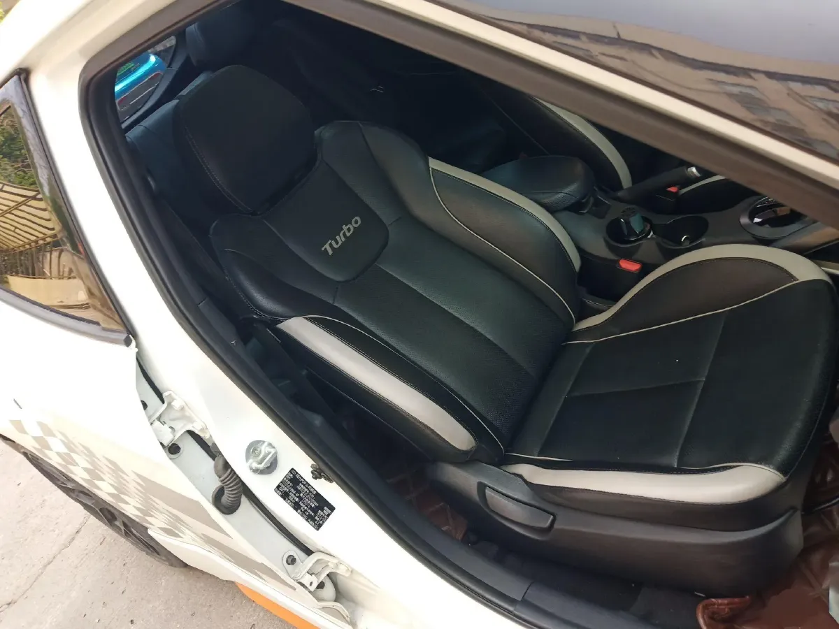 2012 Hyundai Veloster 1.6T 204HP L4 6AT,autocango,china used car exporter,china ev exporter,chinese used car exporter,chinese used ev exporter