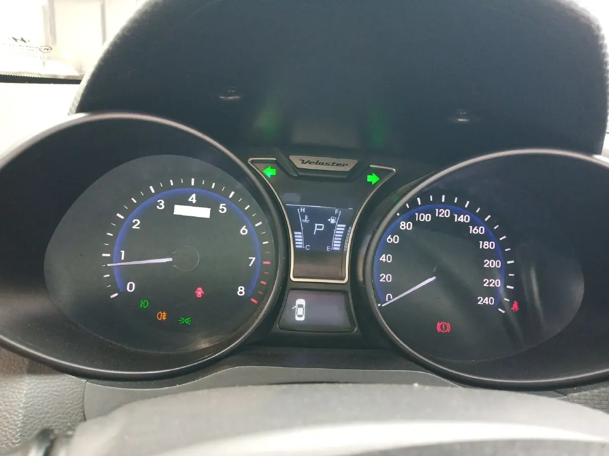 2012 Hyundai Veloster 1.6T 204HP L4 6AT,autocango,china used car exporter,china ev exporter,chinese used car exporter,chinese used ev exporter