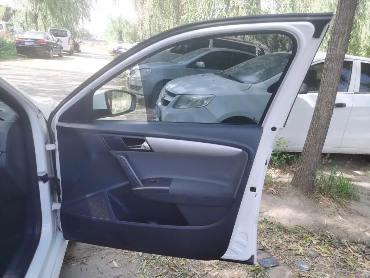 2013 Volkswagen Gran Lavida 1.6L 110HP L4 5MT,autocango,china used car exporter,china ev exporter,chinese used car exporter,chinese used ev exporter