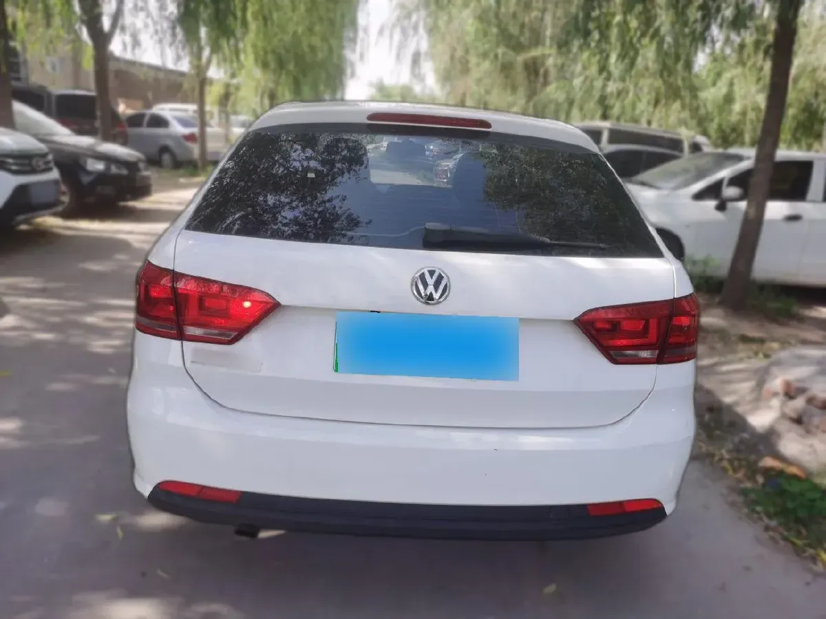 2013 Volkswagen Gran Lavida 1.6L 110HP L4 5MT,autocango,china used car exporter,china ev exporter,chinese used car exporter,chinese used ev exporter