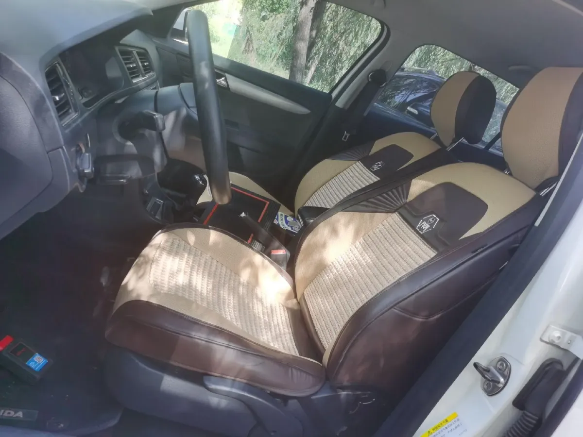 2013 Volkswagen Gran Lavida 1.6L 110HP L4 5MT,autocango,china used car exporter,china ev exporter,chinese used car exporter,chinese used ev exporter