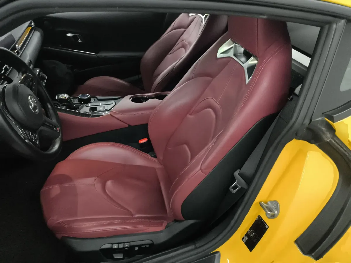 2021 Toyota Supra 2.0T 197HP L4 8AT,autocango,china used car exporter,china ev exporter,chinese used car exporter,chinese used ev exporter