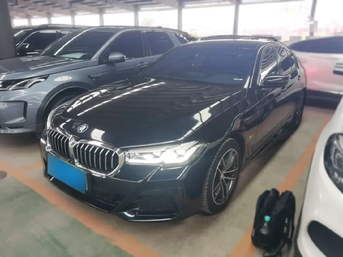 2022 BMW 5 Series 2.0T 184HP L4 8AT