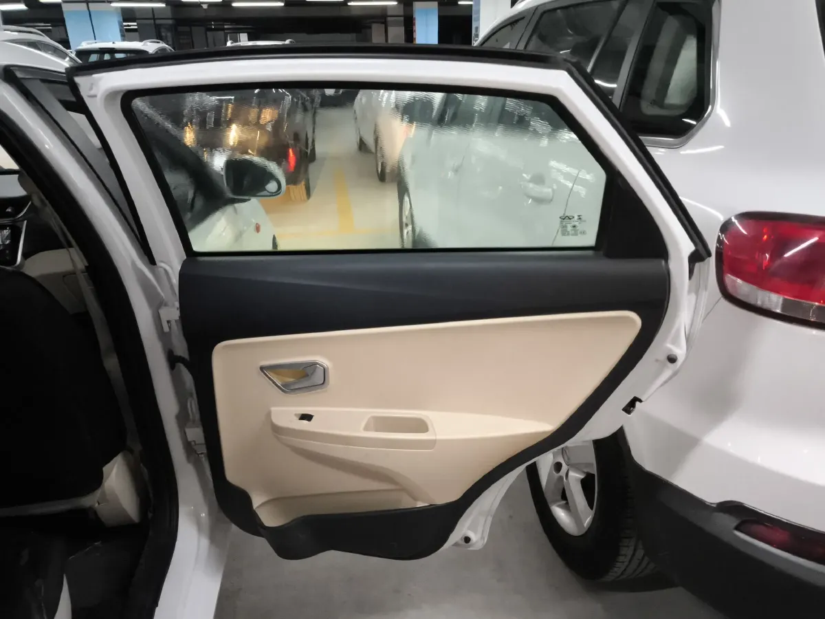 2015 Chery Fulwin 2 1.5L 109HP L4 5MT,autocango,china used car exporter,china ev exporter,chinese used car exporter,chinese used ev exporter