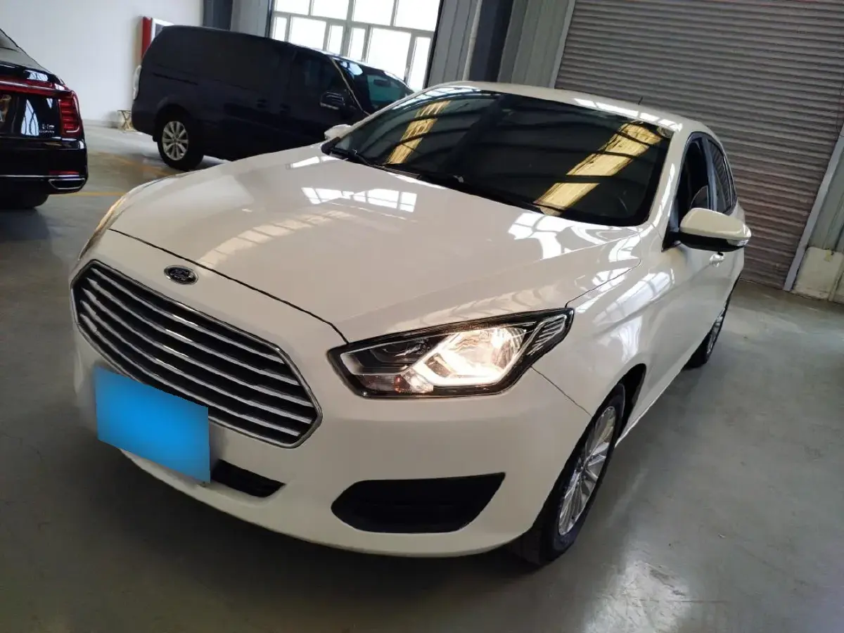 2017 Ford Escort 1.5L 113HP L4 6AT