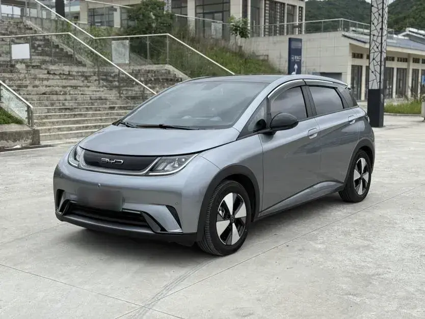 2023 BYD Dolphin BEV 44.928KWH