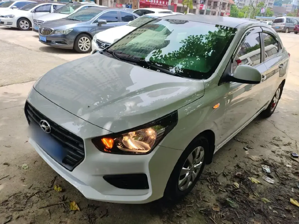 2020 Hyundai Reina 1.4L 95HP L4 5MT