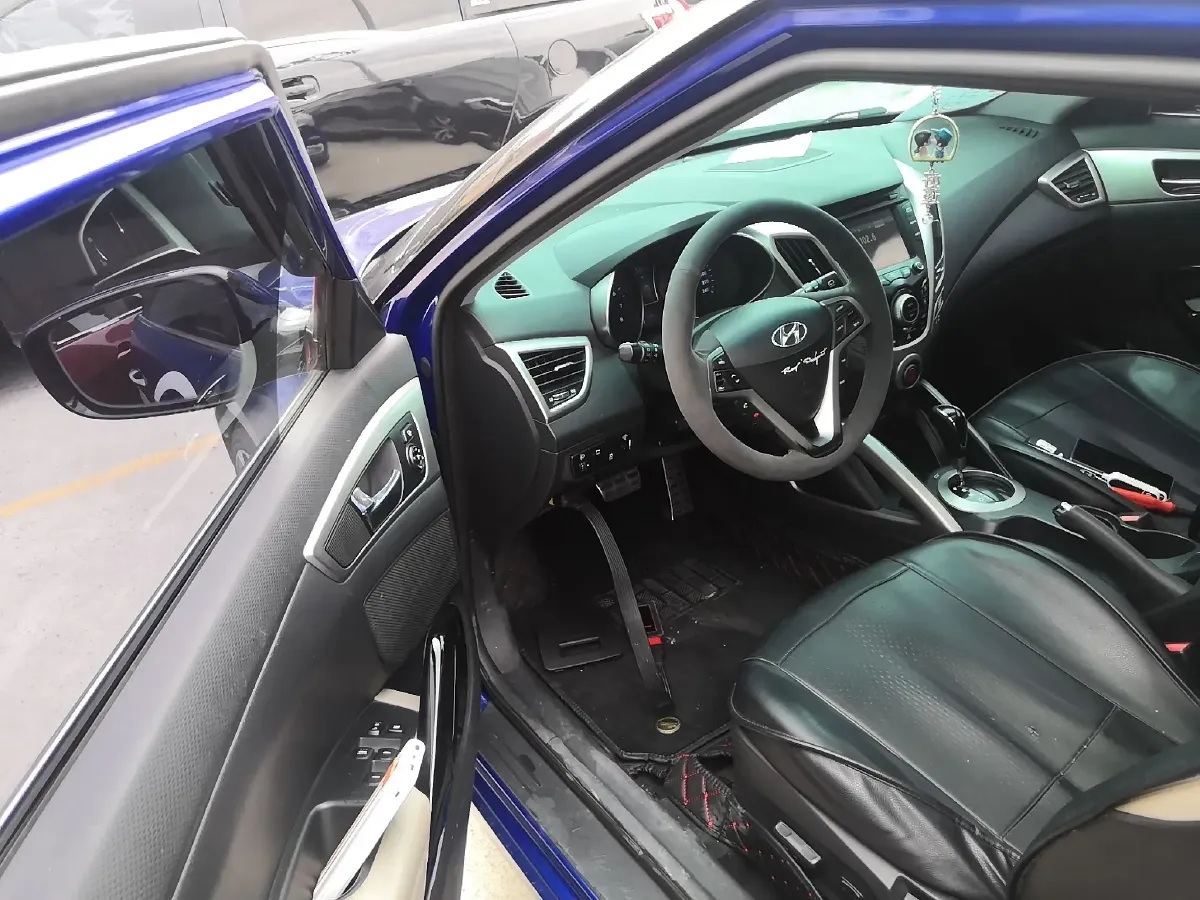2011 Hyundai Veloster 1.6L 129HP L4 6AT,autocango,china used car exporter,china ev exporter,chinese used car exporter,chinese used ev exporter