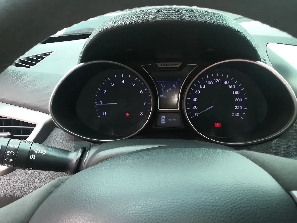 2011 Hyundai Veloster 1.6L 129HP L4 6AT,autocango,china used car exporter,china ev exporter,chinese used car exporter,chinese used ev exporter