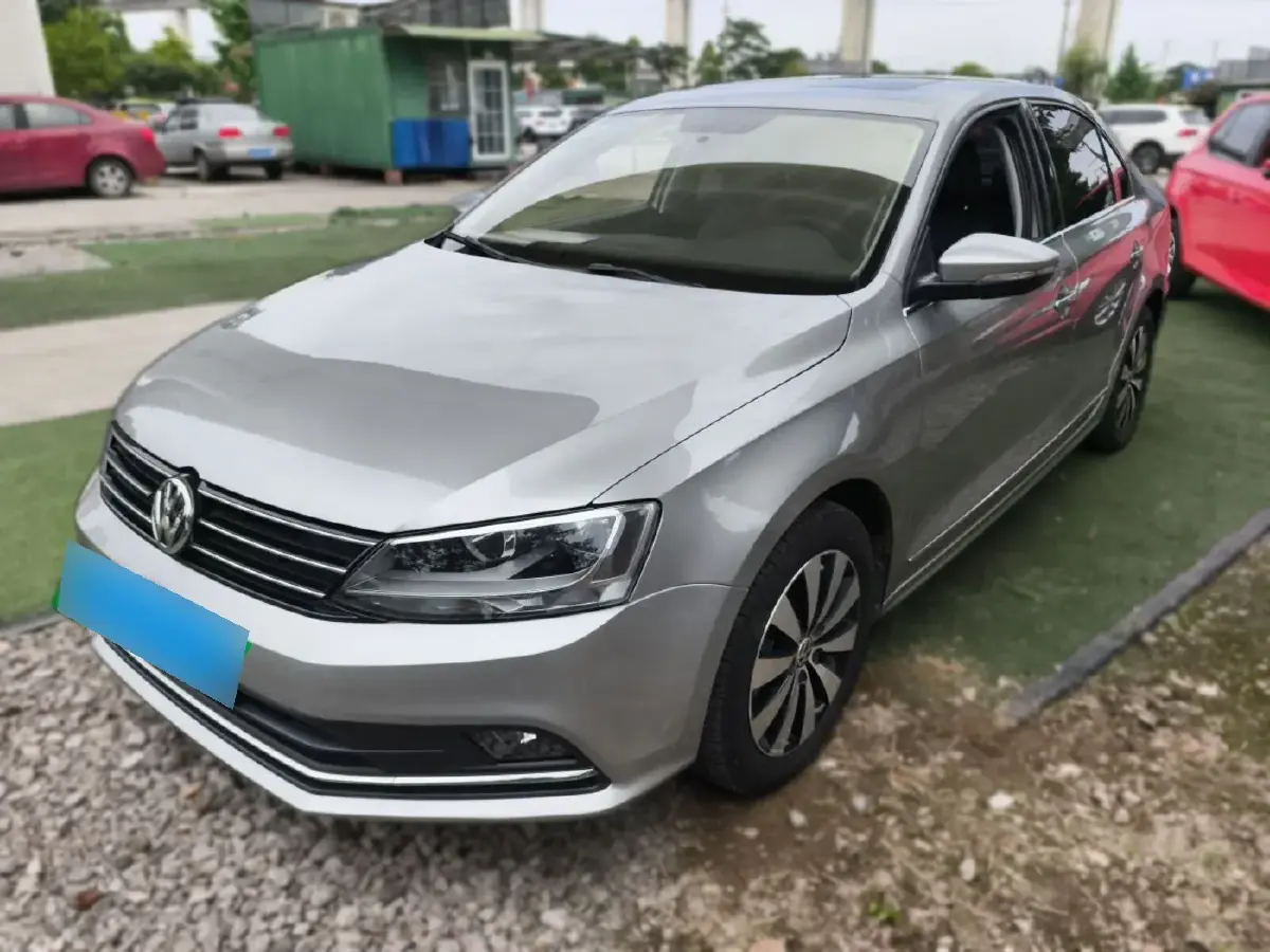 2017 Volkswagen Sagitar 1.6L 110HP L4 6AT