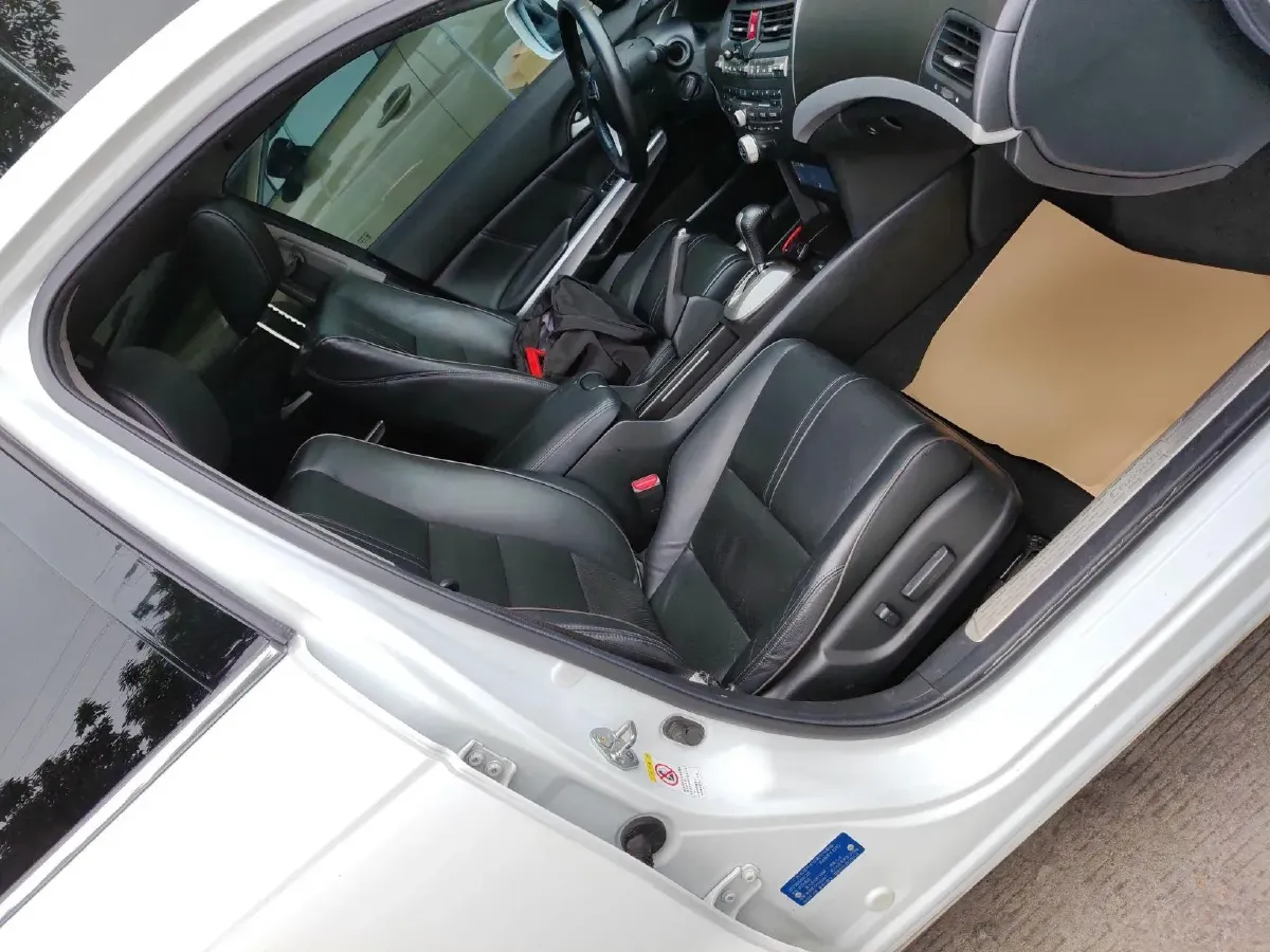 2012 Honda Crosstour 2.4L 197HP L4 5AT,autocango,china used car exporter,china ev exporter,chinese used car exporter,chinese used ev exporter