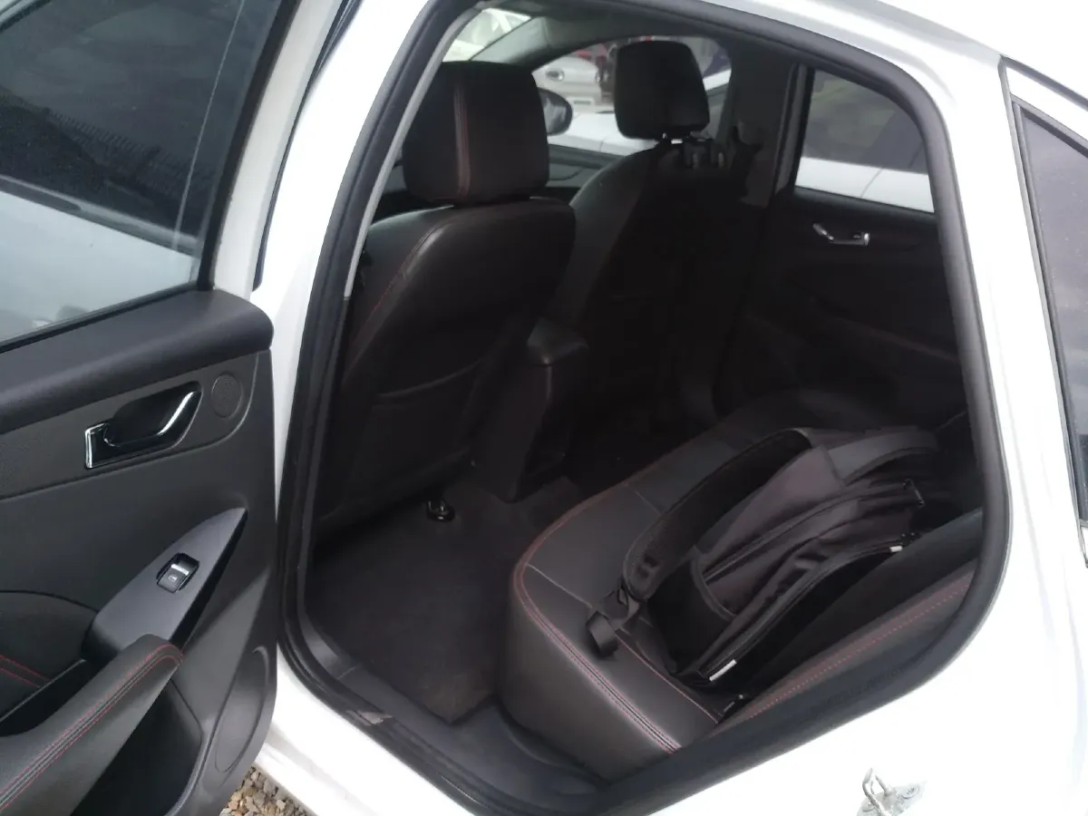 2016 Chery Arrizo 7 1.5T 152HP L4 5MT,autocango,china used car exporter,china ev exporter,chinese used car exporter,chinese used ev exporter