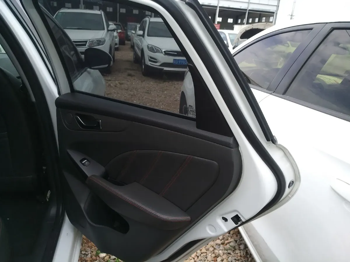 2016 Chery Arrizo 7 1.5T 152HP L4 5MT,autocango,china used car exporter,china ev exporter,chinese used car exporter,chinese used ev exporter