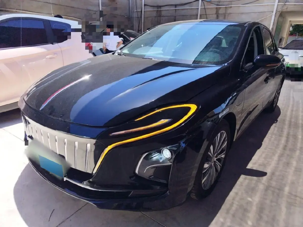 2024 HongQi E-QM5 BEV 72KWH