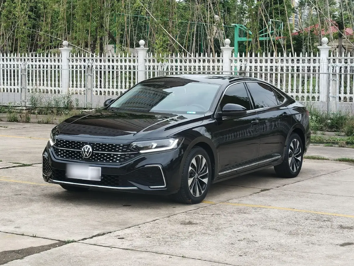 2023 Volkswagen Passat 1.4T 150HP L4 7DCT